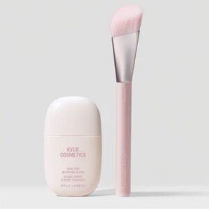 Kylie cosmetics skin tint blurring elixir & brush duo in shade 6W